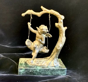 Auguste Moreau Escultura Montada en Bronce Ángel Querubín en Columpio de Árbol, Base de Mármol - Imagen 1 de 12