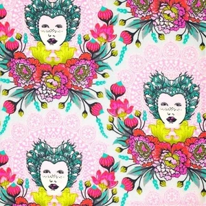 OOP Tula Pink Elizabeth 16th Century Selfie Tart, cotton fabric - Foto 1 di 1