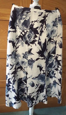 FIRST AVENUE WHITE AND BLUE LINEN SKIRT - SIZE 12 - Image 1 of 2