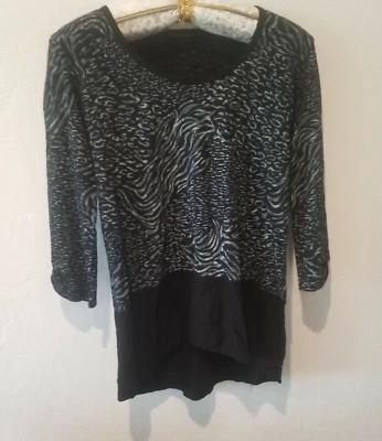 Fresh Produce Womens XS 3/4 Sleeve Casual Top Lightweight Animal Print Black - Image 1 of 4