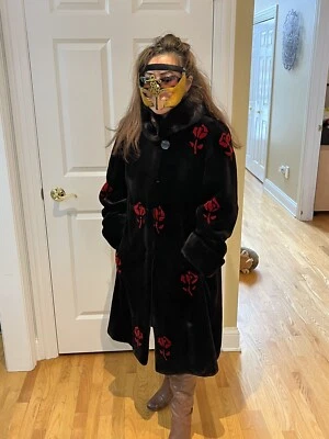 Abrigo de visón esquilado con inserción de flores de piel de intarsia EN OFERTA Foto 1 de 4