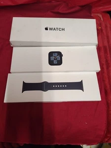 Apple Watch SE 2nd Gen (GPS + Cellular) - Picture 1 of 8