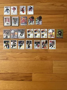 (24) Lotto carte Mario Lemieux + altri inserti maglia oro Topps Lindros Roy Bure - Foto 1 di 17