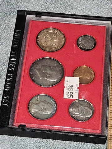 Proof Set. 1982 United States Currency.  No Dollar. San Francisco Mint Cover