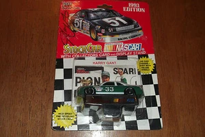 HARRY GANT HANDSIGNIERTES STOCK CAR MASSSTAB 1:64 1993 EDITION RACING CHAMPIONS (27) - Bild 1 von 3