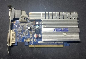 ASUS NVIDIA GeForce 8400 GS (EN8400GS SILENT/P/512M/A) 512MB DDR2 SDRAM PCI... - Picture 1 of 3