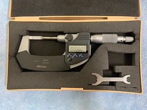 Mitutoyo 422-360 digital blade micrometer 0-1" - Picture 1 of 24
