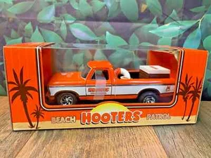 1979 FORD PICKUP TRUCK 1:25 Scale HOOTERS RESTAURANT'S BANK LIBERTY CLASSICS E - Picture 1 of 4