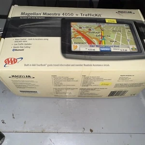 Magellan Maestro 4050 Touchscreen Automotive Mountable Portable GPS with Case - Picture 1 of 4