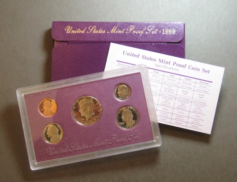1989  U.S. MINT PROOF COIN SET -  5 Coin Set  - * Free Shipping Deal ! * Cover