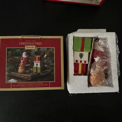 Spode Christmas Tree Salt & Pepper Set, Earthenware Figurines Santa & Giftboxes - Image 1 of 3