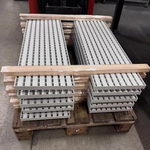Gitterrost 288x1000 mm Stahl verzinkt RAL7035 matt weiß Metallrost Barfußrost - Bild 1 von 2