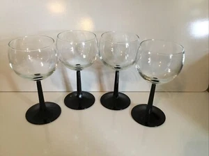 Juego De Colección De 4 Copas De Vino Luminarc Domino Negro Tallo Retro Moderno 8 OZ - Imagen 1 de 5