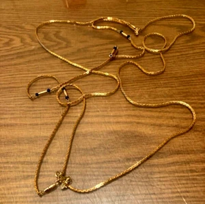 1980,s VINTAGE  48" long SARAH COV goldtone Necklace and bonus always added - Picture 1 of 2