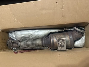 Ford Focus St 2013-2017 OEM CAT Catalytic Converter - Picture 1 of 8