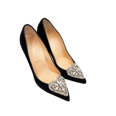 Christian Louboutin Cristal Corazón Tachonado Negro Gamuza Bombas Tacones EU 37.5 Foto 1 de 4