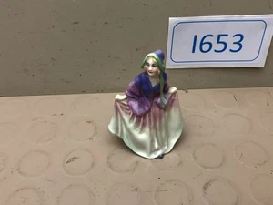 ANTIQUE ROYAL DOULTON "SWEET ANNE" FIGURINE - Picture 1 of 10