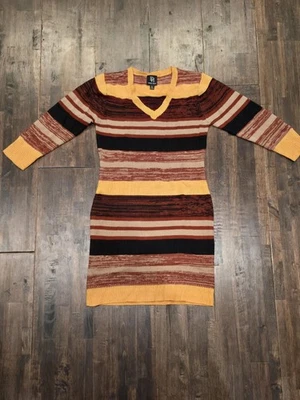 Vestido Suéter Derek Corazón Para Mujer Grande Multicolor Tejido a Rayas Cuello en V Pullover Foto 1 de 4