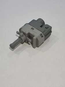 Interruptor luz freno ford mondeo xbls136 - Imagen 1 de 2