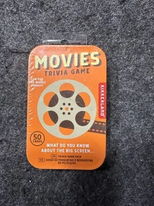Kikkland MOVIES TRIVIA GIOCO NUOVO SIGILLATO Carino LATTA. Spedizione gratuita - Foto 1 di 1