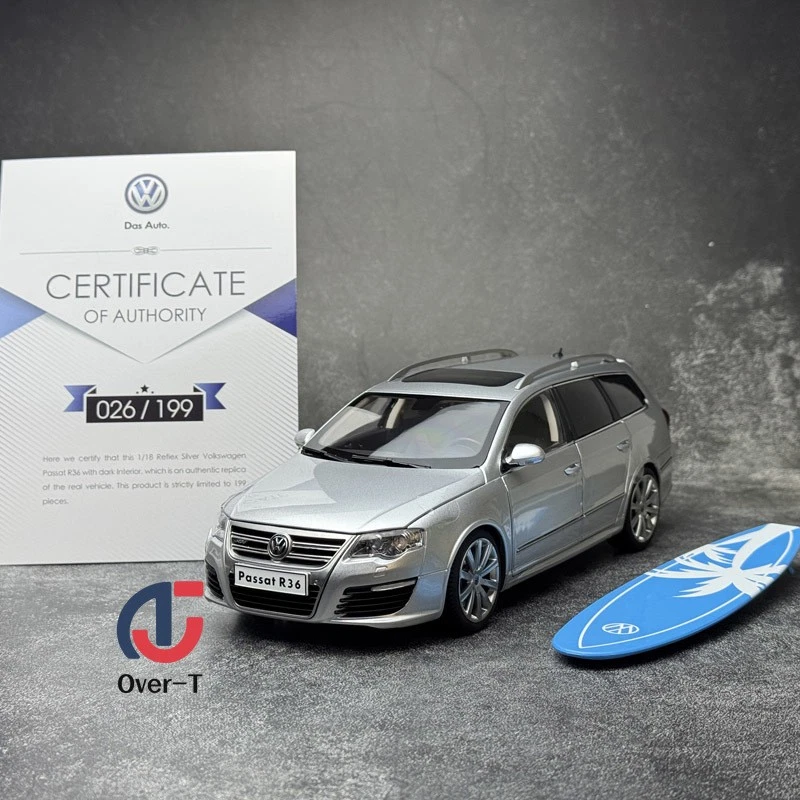 Модель автомобиля NZG 1:18 Volkswagen Passat Estate R36 серебристая классическая плитка сплав - Изображение 1 из 4