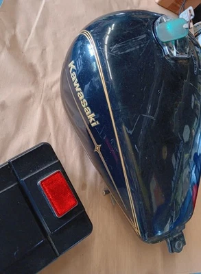 1988 Kawasaki 454 LTD EN-450 EN 450 Fuel Gas Tank with Key, Storage Box, Petcock - Image 1 of 4
