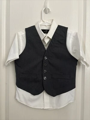 VTG EUC Boy's 2-Piece Gray And White Suit Size 6, Vest & Short Sleeve Suit Top - Image 1 of 4