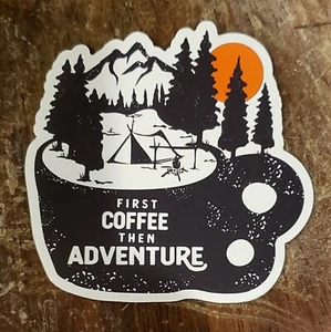 FIRST COFFEE THEN ADVENTURE Kühlschrankmagnet 3 x 3 Zoll Vintage-Stil - Bild 1 von 1