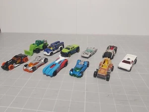 Pacchetto lotto di lavoro Hot Wheels 11 veicoli collezione auto giocattolo assortimento inc avvoltoi - Foto 1 di 13