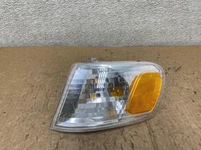 Luz de señalización/señal de giro del conductor izquierdo Toyota Corolla 2001-2002 OEM V3759 DW Foto 1 de 4