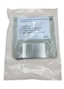 Rare Microsoft Windows 95 Interactive Demo 3.5" Floppy Disk Vintage 1995 (2pcs.) - Picture 1 of 11