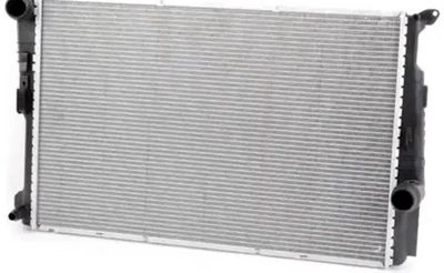 BMW X 3 2014 radiador, termostato, bujía, bobinas de encendido Foto 1 de 4