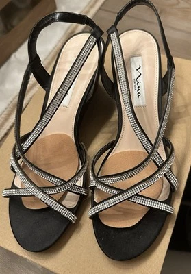 Vestido de cuña negro con estrás talla 9 Foto 1 de 3