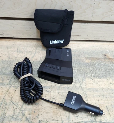 Uniden - Extreme Long Range Radar R8 Radar Detector - Black - - Image 1 of 4