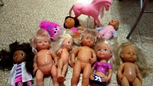 Lotto Bambole varie, Sbrodolina, Dottoressa Dotti, Dora l'Esploratrice, Trolls - Foto 1 di 1