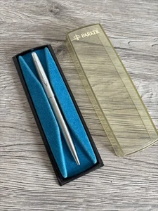 Vintage Parker Classic Flighter? Ballpoint Pen In Case - Silver / Brushed Chrome - Foto 1 di 6