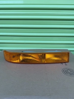 GMC Savana 2500 3500 2003-2023 pasajero lado derecho estacionamiento luz señal de giro OEM Foto 1 de 2