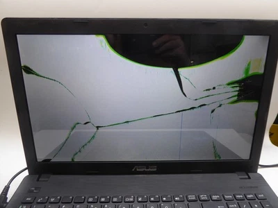 Notebook Asus X5551M con batteria di memoria senza HDD e alimentatore si accende - Immagine 1 di 4