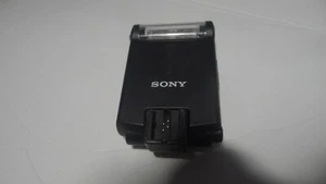 Great Sony HVL-F20AM Shoe Mount TTL Flash camera NEX-7 A55 A350 A700 A850 A900 - Picture 1 of 11