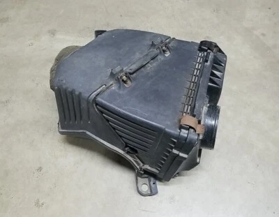 Conjunto de caja de filtro de filtro de filtro de aire Bonneville Lesabre 2000-2005 3,8 L OEM. 12565521 Foto 1 de 4