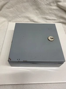 Grey Metal Mailbox 7 x 7 x 2” Lock box with 2 Keys EXC - Picture 1 of 7