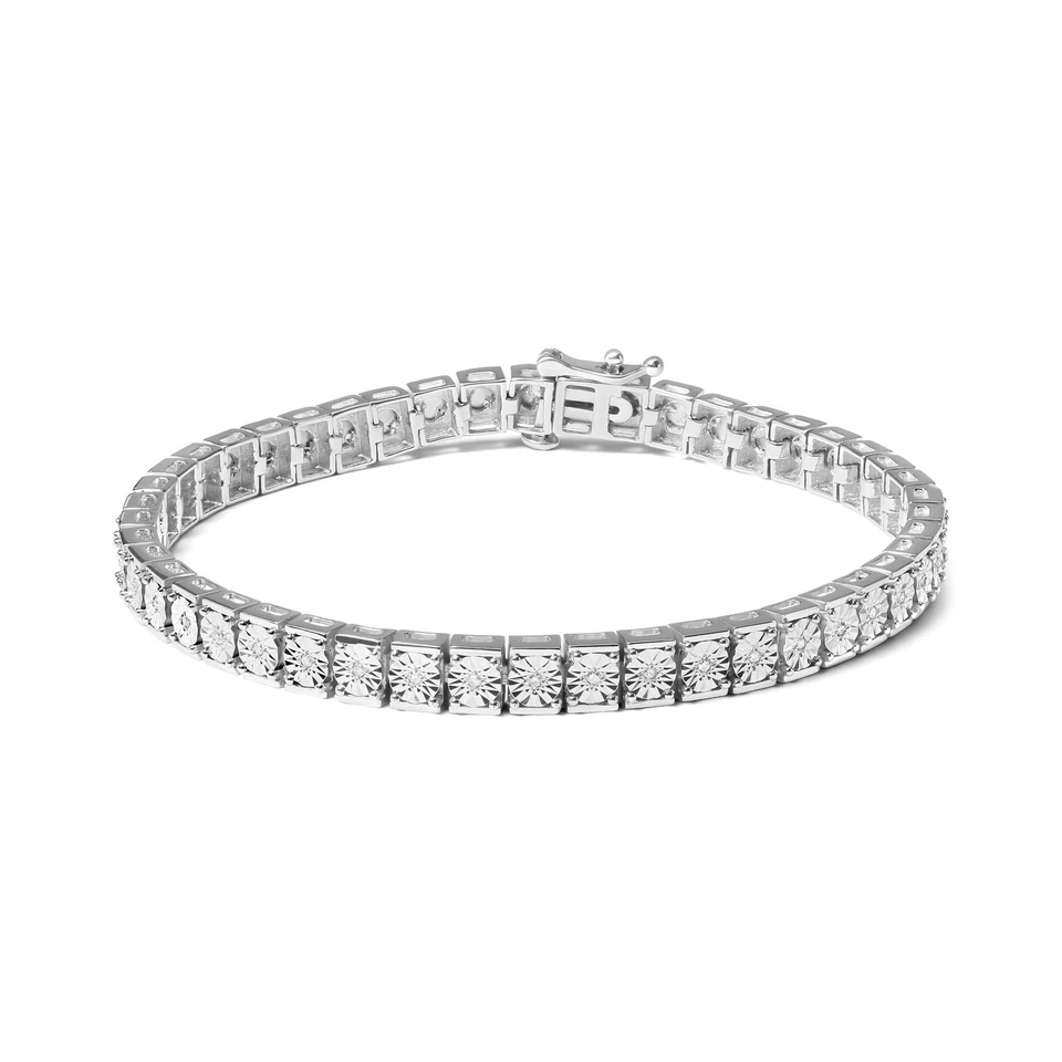 Brazalete de eslabones de diamantes de plata de ley con diamantes de 1/10 quilate Foto 1 de 4