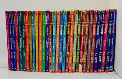 Lot of 31 First Edition Goosebumps 14 are True 1st Print # 60 MASK #47 Stickers Foto 1 de 4