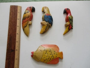 VINTAGE 4 STÜCK TROPISCHE VÖGEL AUS HOLZ, FISCHMAGNETE HERGESTELLT IN ECUADOR - Bild 1 von 6