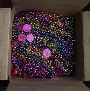 Large Flat Rate Lot Mardi Gras Beads - Picture 1 of 2
