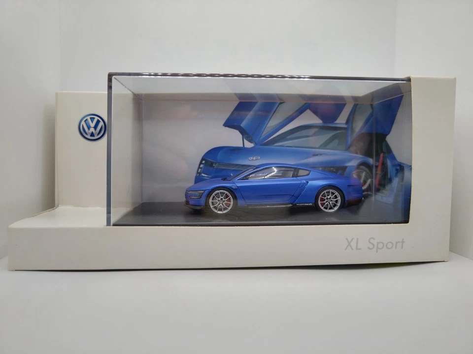 Spark 1/43 Dealer Volkswagen XL1 2014.  - Image 1 of 4