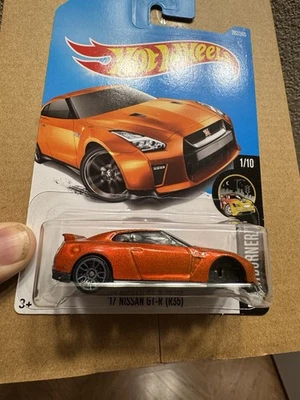 Hot Wheels Major ERROR 17  Nissan GT-R R35 ( Missing Front Tires)  RARE!! - Image 1 of 4