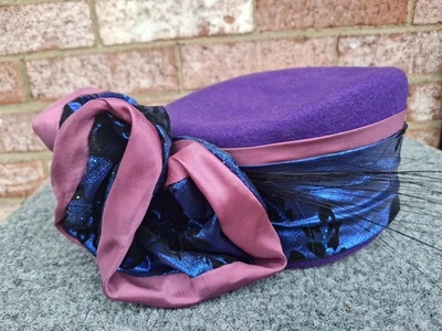 Sombrero Bollman Lana Doeskin Fieltro EE. UU. Sombrerería Púrpura Mujer Sombrero Derby Iglesia Foto 1 de 4