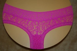 Victoria's Secret Hot Pink Animal Print Thong With Lots Of Lace Size XS - Picture 1 of 2