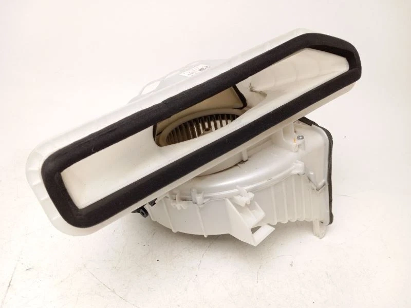 MOTOR DE VENTILADOR NISSAN GT-R 2009 - 2020 - Imagem 1 de 4